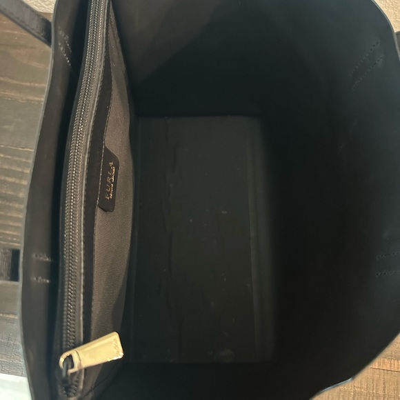 ❤️❤️❤️ SOLD!!!  FURLA BLACK TOTE  SOLD!!! - Picture 7 of 10